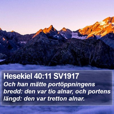 Hesekiel 40:11 SV1917 Bible Verse Image